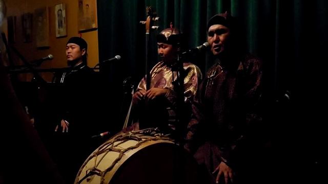 Alash Ensemble, Ayan Shirizhik solo, Алаш - Tuvan Throat Singing