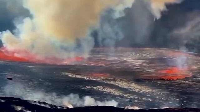 На Гавайских островах началось извержение щитового вулкана Килауэа, являющимся одним из наиболее акт