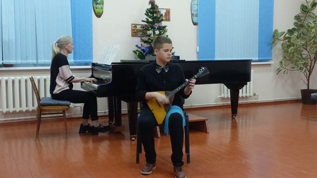 Лаюшко Денис,14 лет А.Доброхотов. Фантазия на шуточную русскую песню "Чижик"