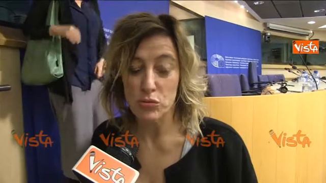 VALERIA BRUNI TEDESCHI PER I MIGRANTI: IL CINEMA NON PUO' FARE POLITICA