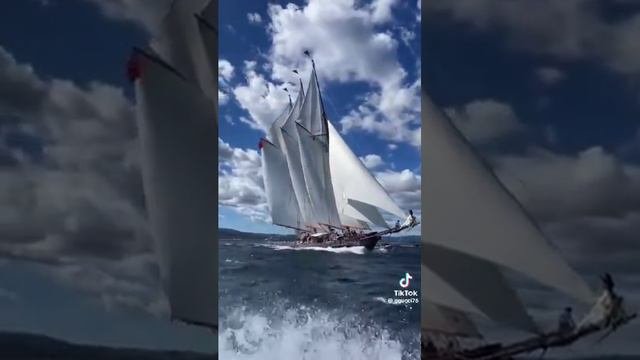 Грядущий,Царь мама мира и его дитя вещают+от Иоанна1:1:2:3..от Луки 18:17:16.