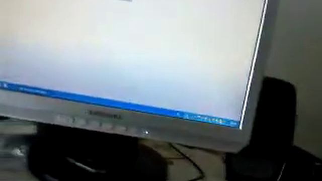 Avi Rosen   Nesher  Israel  surfing Internet
