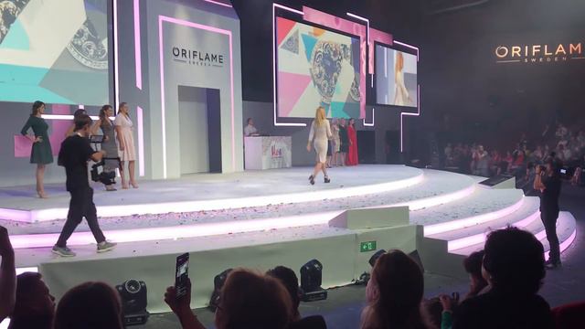 Дефиле с показа капсульной коллекции ювелирных украшений Орифлэйм