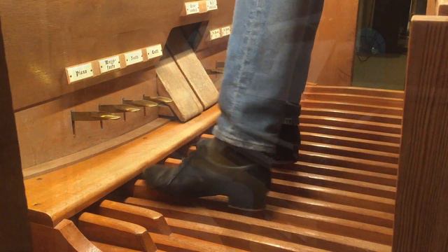 O. Olsson: Jul. Av himlens höjd oss kommet är, Op. 36 No. 3. Henrik Berg, organ.