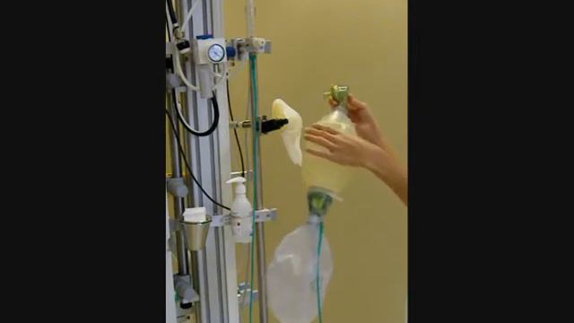 Enkel funktionskontroll av  Laerdal Handventilator på CIVA