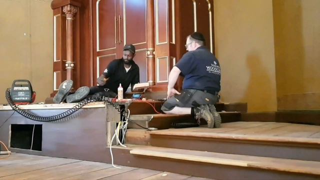 Installation of Synagogue Furniture for the restoration of the Carlebach  Synagogue