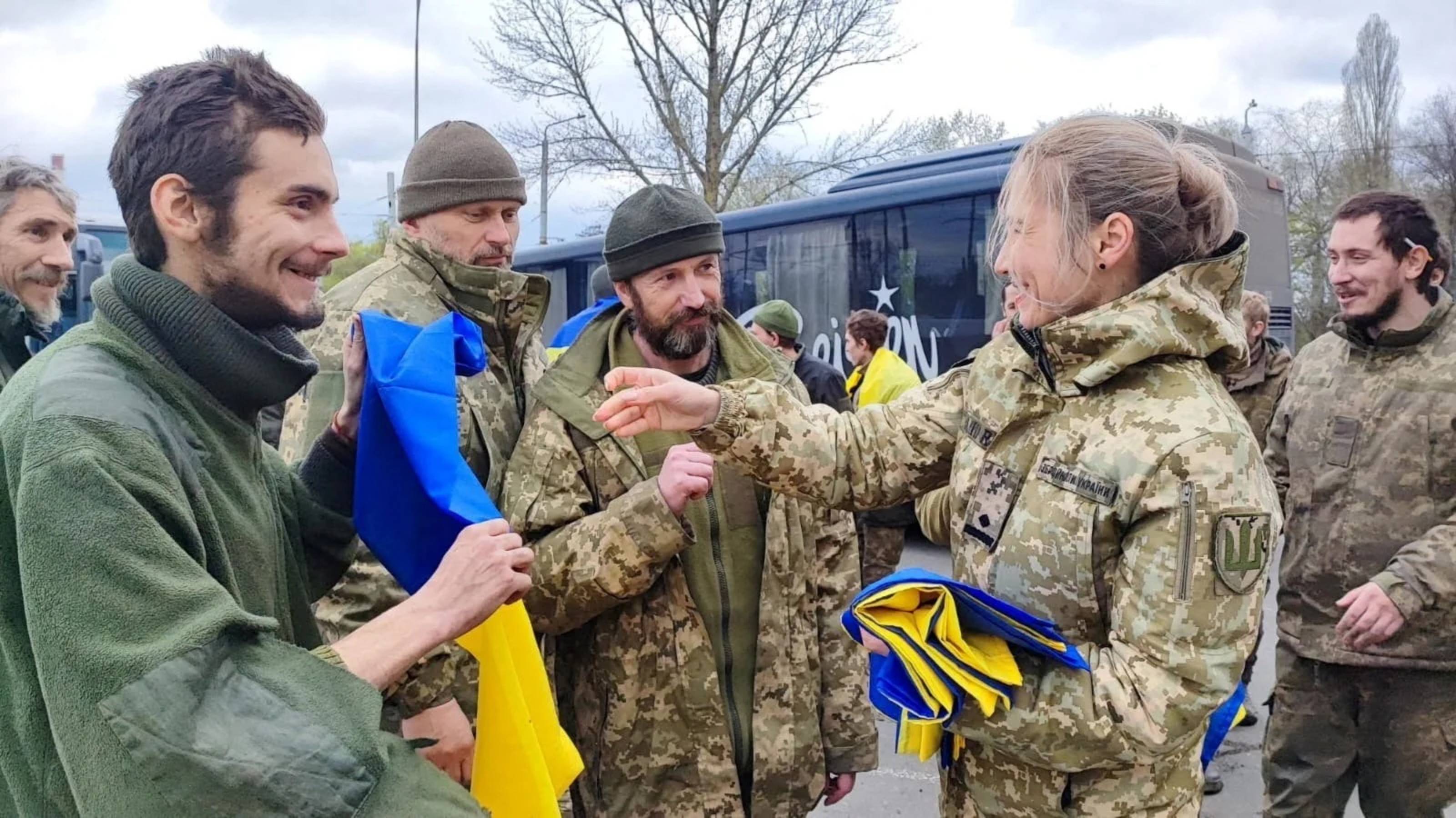 «В плену солдаты противника — тряпки, лебезят и просят пощады»