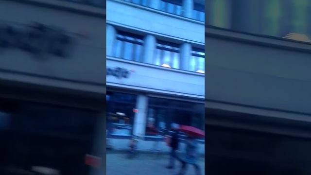 ,,Vēju stundā,,. Komponists Raimonds Pauls, teksts Jānis Peters. Dzied Sanita Vecmane-Briede 2023.g