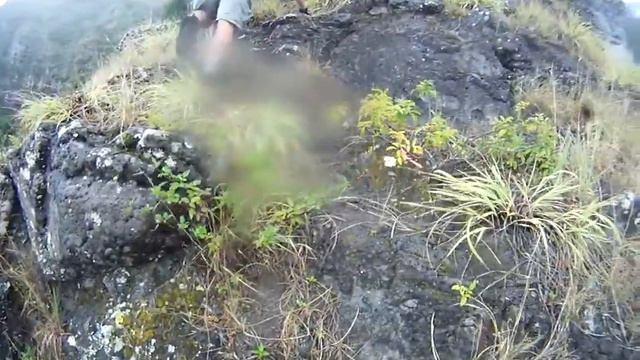 Kaupo Cliffs in Waimanalo, HI (Loose Rocks)