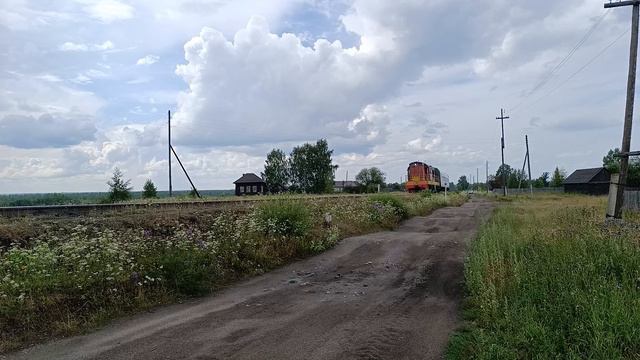 Пригородный поезд Шлаковая - Стальная под ЧМЭЗ - 2352, 17.08.2024