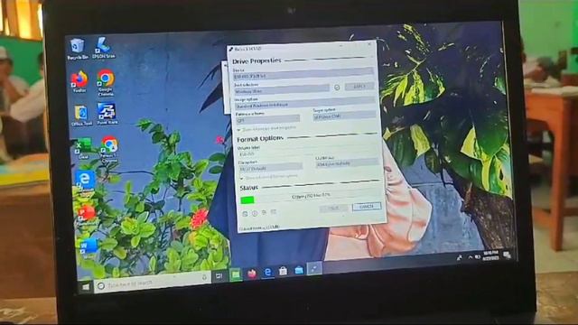 MEMBUAT BOOTABLE FLASHDISK                          #SAHAL MAHFUDZ