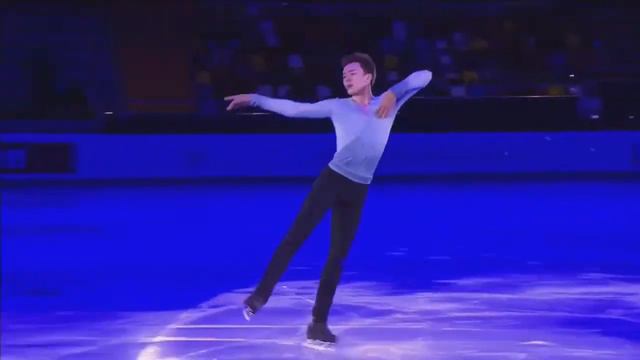 Dmitri Aliev : Russian skater