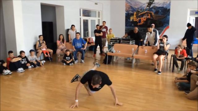 Bboy PacMan - судейский на WazZap Battle Titans ( г.Кривой Рог ) | Breaking | Break Dance | Bboying