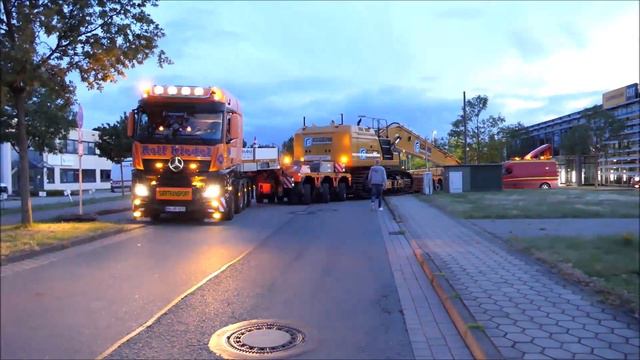 Rolf Riedel Transport CAT 374 Longreach Bagger der Eggers Gruppe