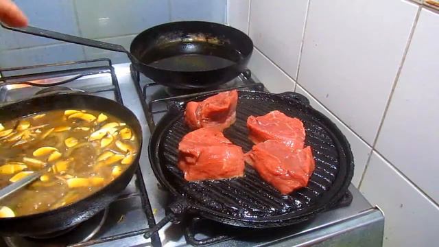 LOMO AL PORTOBELLO EN SALSA DEMIGLAS (COCINANDO CON JULIUS)