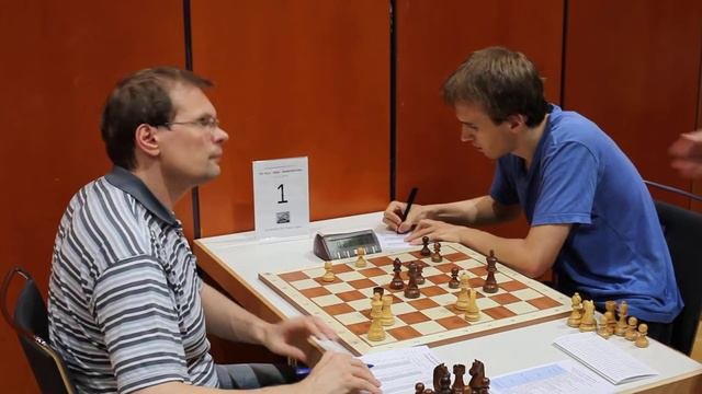 GM Ikonnikov Vs. IM Poetsch (final Scene 4)