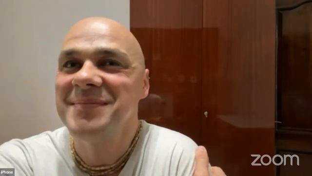 Обзор дома по Васту в котором раздают пищу нуждающимся.