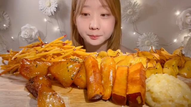 Мукбанг картофель🥔 🍟|Еда на камеру |Mukbang ASMR