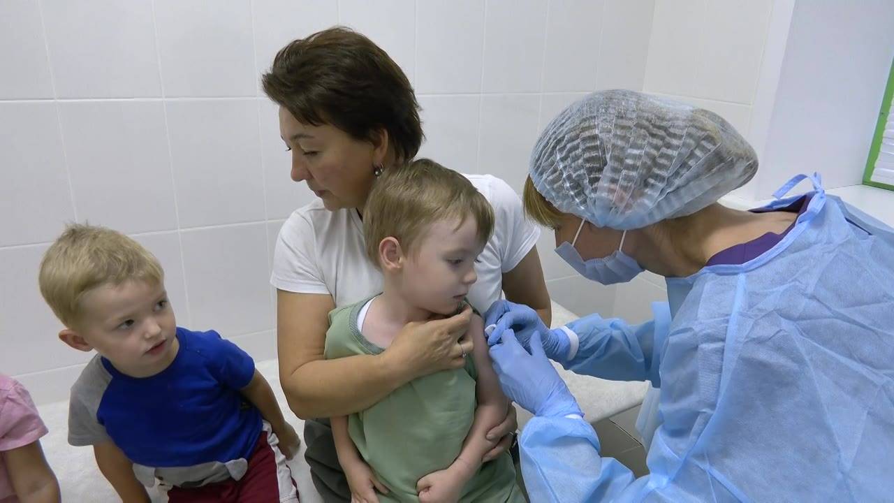 Не только защищает от гриппа, но и повышает коллективный иммунитет