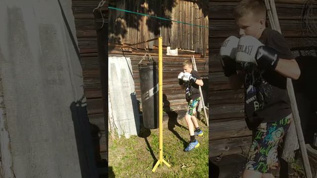 Тренироваться можно, где угодно.