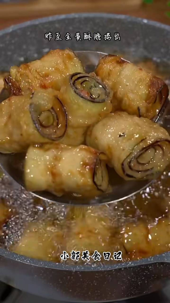 Жареные рулетики из баклажанов с мясом