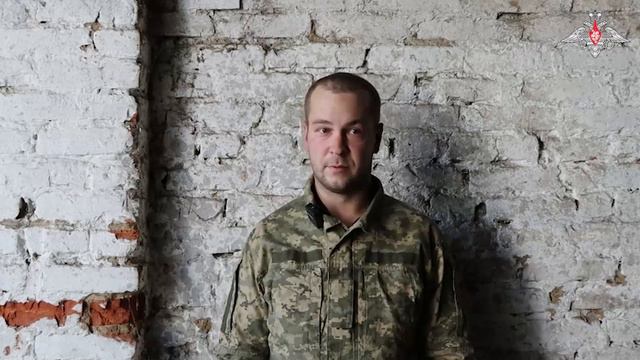 Пленный украинский военнослужащий Руслан Полторацкий о том, как «жируют» командиры ВСУ в тылу !!!