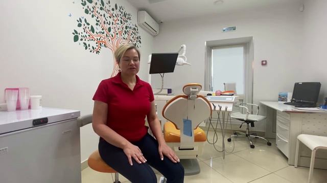 В чём разница между брекетами и элайнерами_