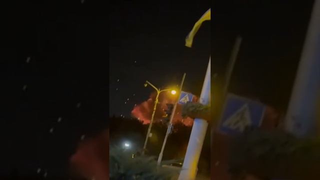 ‼️🇺🇦💥Русские КАБы теперь достают до Запорожья! Момент мощнейшего прилёта попал на камеру !!!