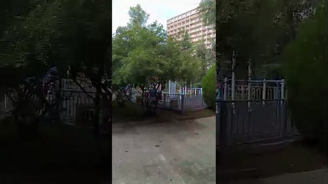 Счастье живет рядом с нами