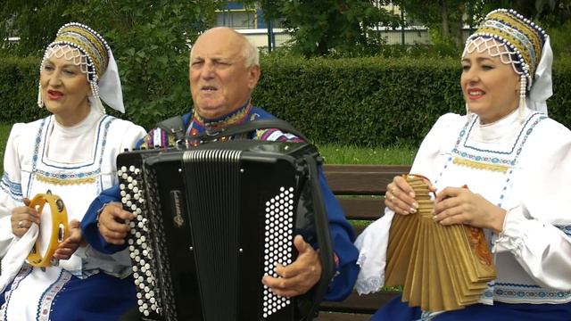 Народный хор русской песни (с. Большая Глушица, Самарская область)_Матушка Россия