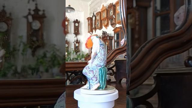 1. самые дорогие статуэтки лфз
Девушка с разбитым кувшином