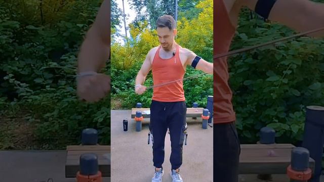 Топ 4 варианта прокачать плечи без веса #calisthenics #домашниетренировки #фитнес #спорт