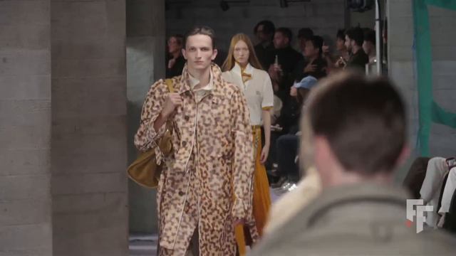 Показ Burberry Весна Лето 2025 Spring Summer 2025