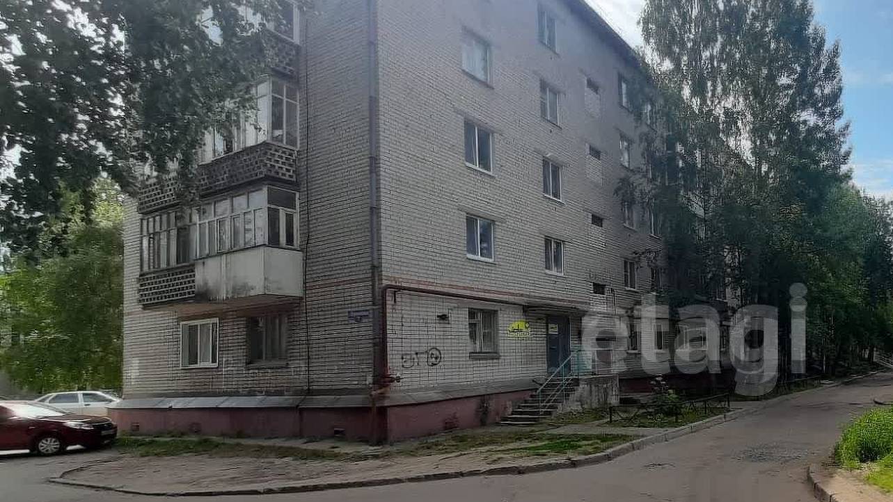 Отличная двухкомнатная квартира в кирпичном доме по адресу ул. Первомайская, д. 7