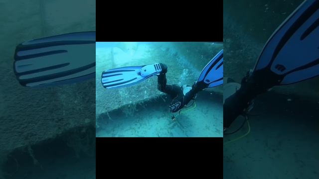 Затонувший самолёт Дуглас Douglas DC-3 в Турции , в г Каш