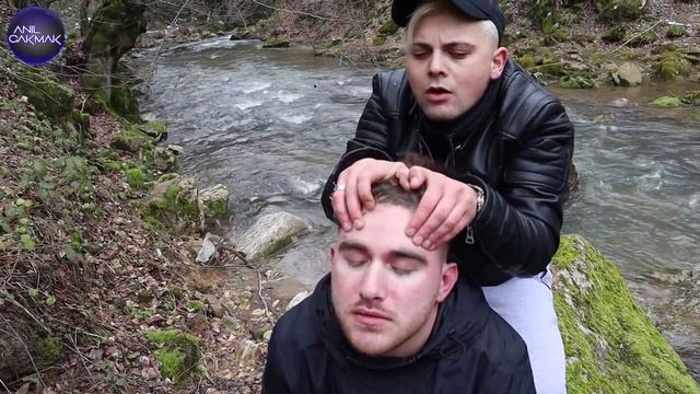 ASMR-Массаж на природе (+звуки природы) ASMR -Массаж головы, массаж ушей, массаж кожи головы.