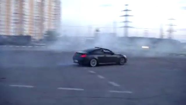 Bernout Infiniti g37s жжем резину Митино