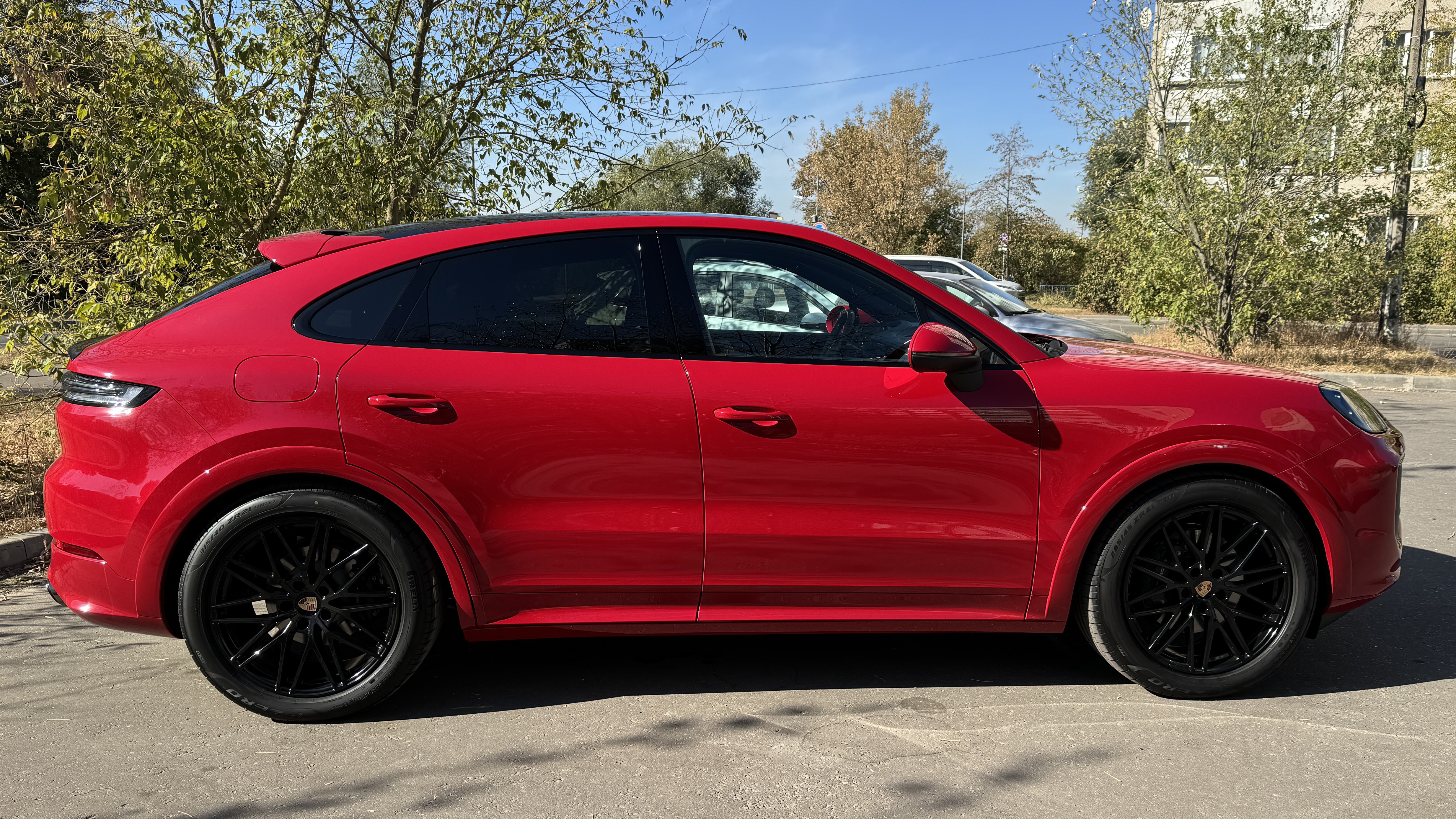 Новый Porsche Cayenne Coupe 2024г, 3.0t-353лс, цена 18.000.000 рублей.