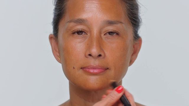 06.Using Tinted Moisturizer