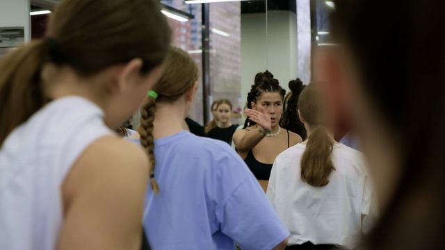 Мастер класс от Яны DON
GLOBAL DANCE UNIVERSITY