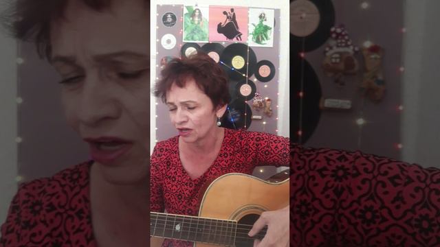 Отчего так в России березы шумят...