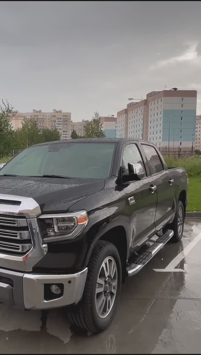 ТУНДРА ИЛИ RAM 1500? ОБЗОР НА ПИКАПЫ.