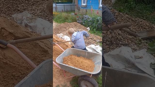 Заливаем бетонные полы в свинарнике.#### работа### спорт