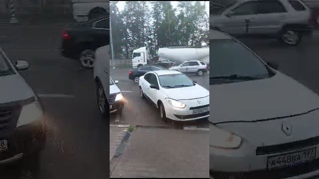 17.06.2024. Попали в сильный ливень.