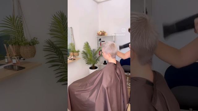Видео короткой женской стрижки