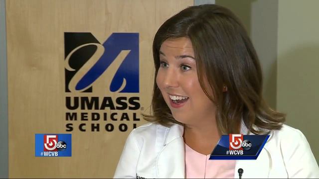 Aspiring doctors learning how to properly prescribe opioids