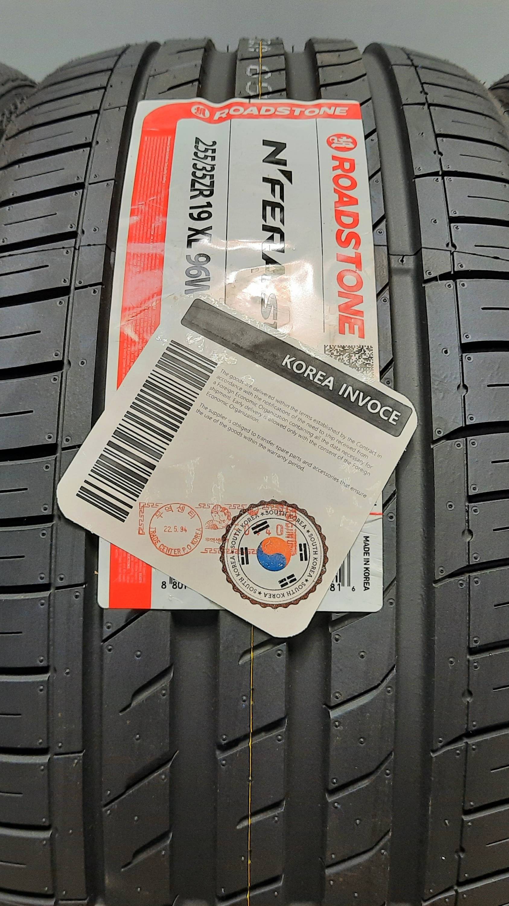 ROADSTONE N'FERA SU1 255/35 R19 96W