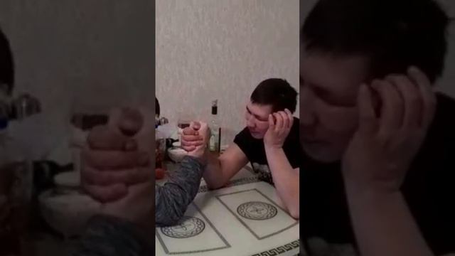Arm wresfling