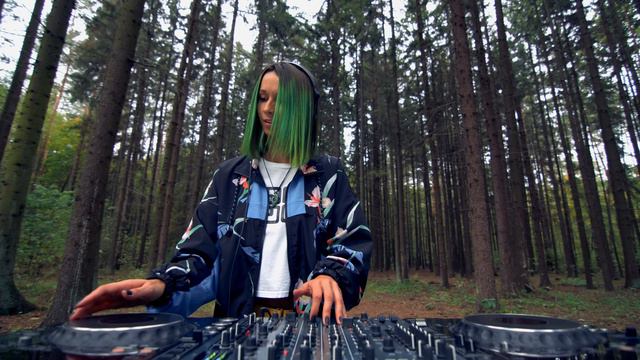 Miss Monique - New Special Progressive House DJ Mix for Freegrant Music [ADE2020 Compilation]