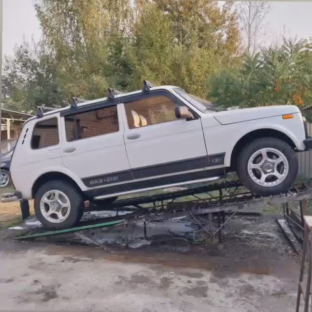 LADA Niva 2131 антикор днища, арок.mp4